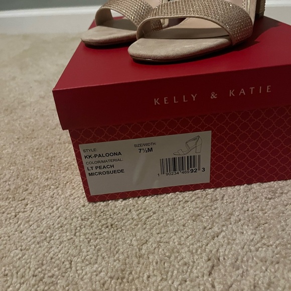 Kelly & Katie Women's Tan Strappy Heels - Picture 6 of 8